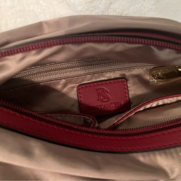 Bostonian Red Shoulder Bag with Structured Design - Picture 14 of 16